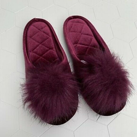 INC Burgundy Fayx Fur Slippers - Size S 5/6 - Picture 2 of 4
